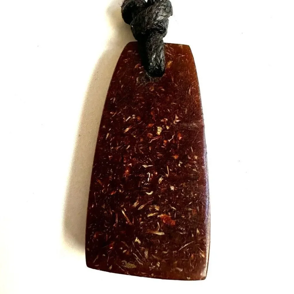 Coconut shell carved pendant necklace